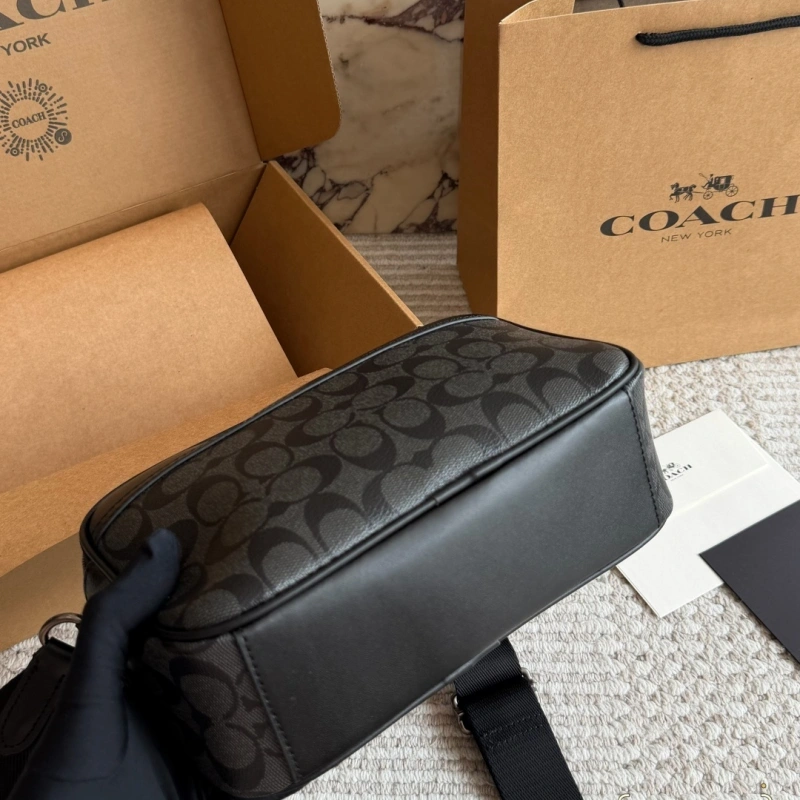C’s new arrival: Black camera bag-box