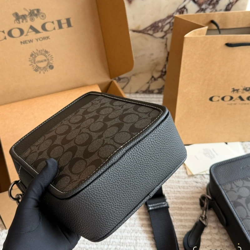 C’s new arrival: Black camera bag-box