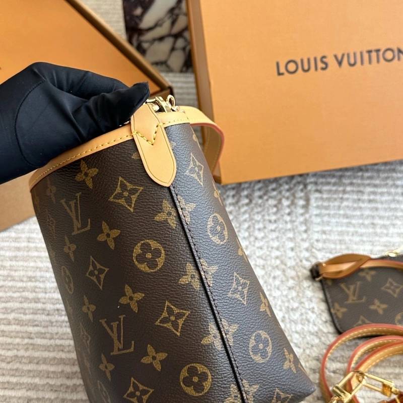 Old-fashioned canvas + vegetable-tanned leather red and brown lining-box