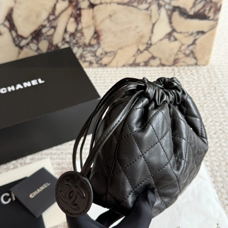 Sheepskin Cloud Bag, Black Quilted-box
