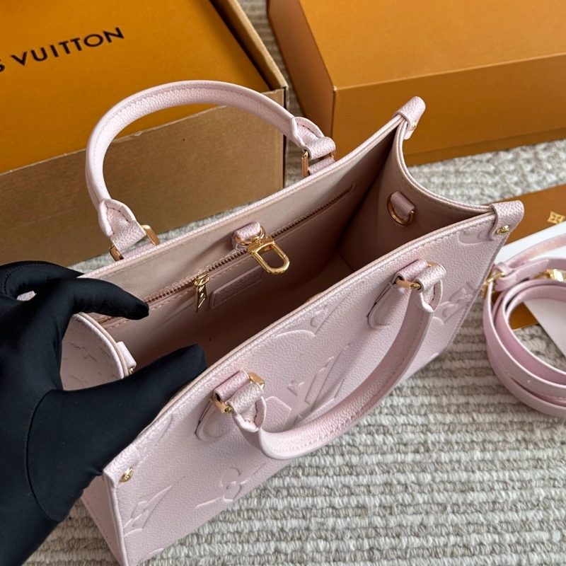 New evaporated strawberry  tote bag-box
