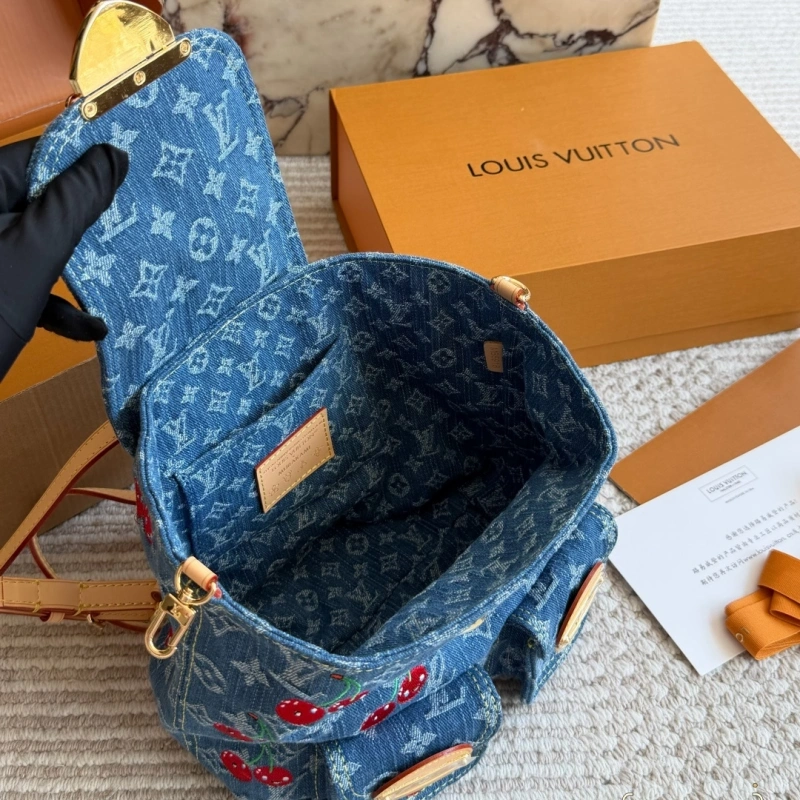 Small denim backpack-box