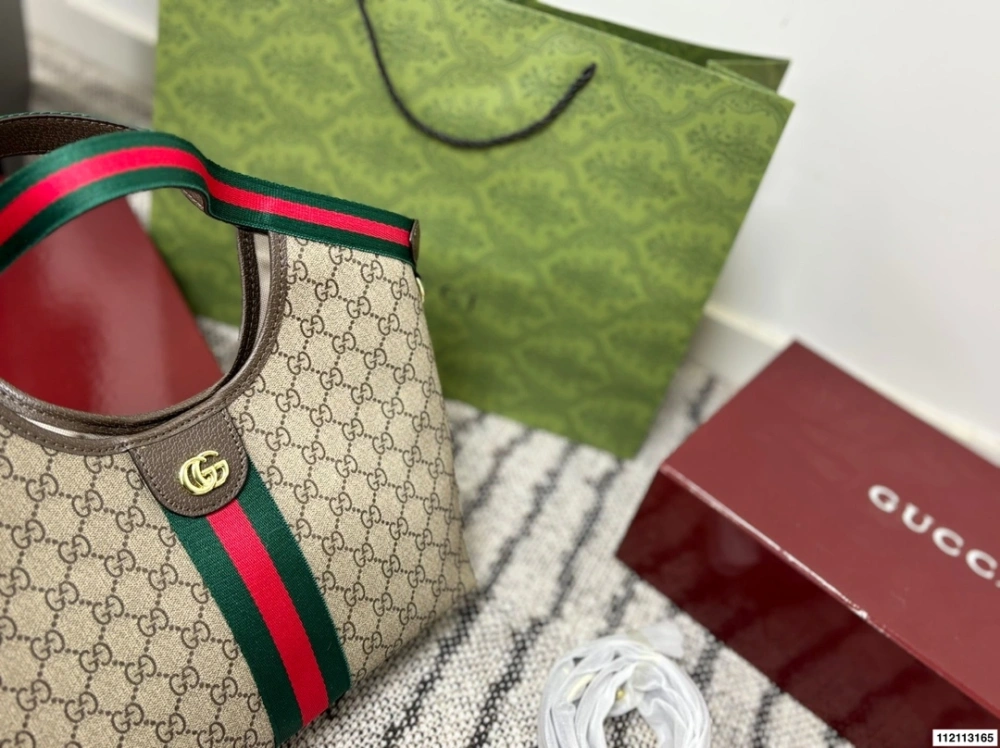 G family tote series no  box