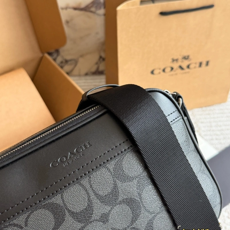 C’s new arrival: Black camera bag-box