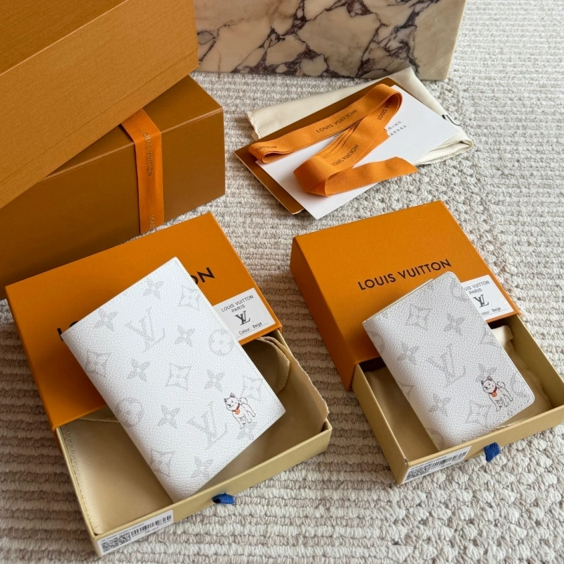 New Monogram card holder-box