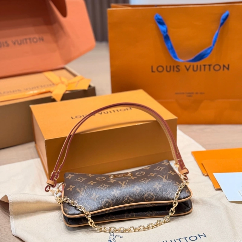 Multi-color shoulder bag-box