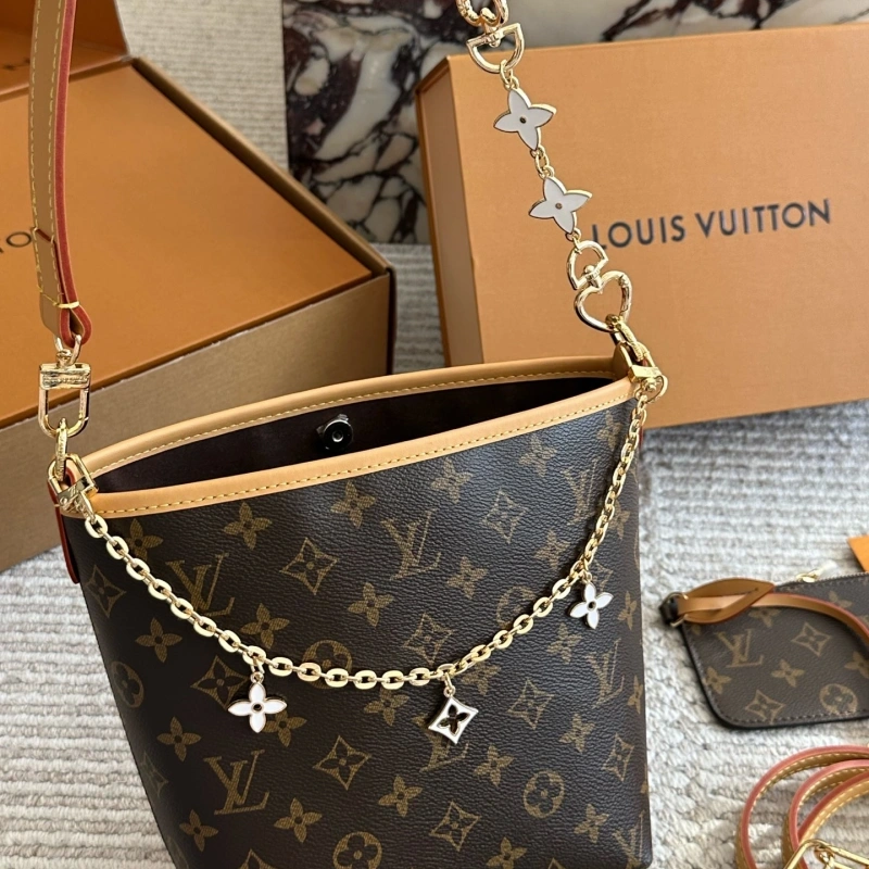 Old-fashioned canvas + vegetable-tanned leather red and brown lining-box
