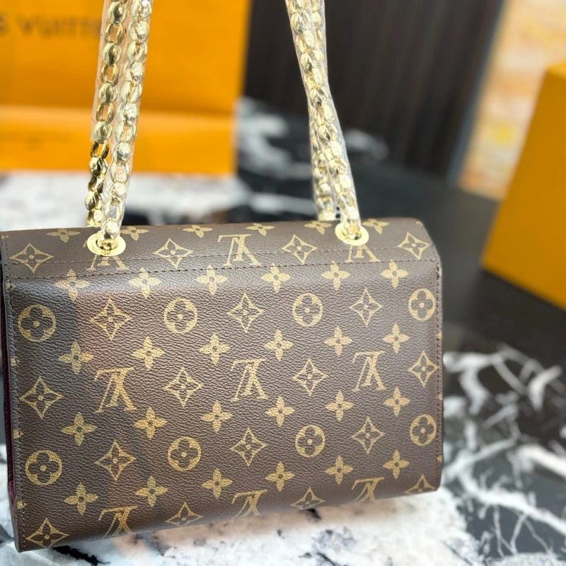 Chain-strap bag-no gift box