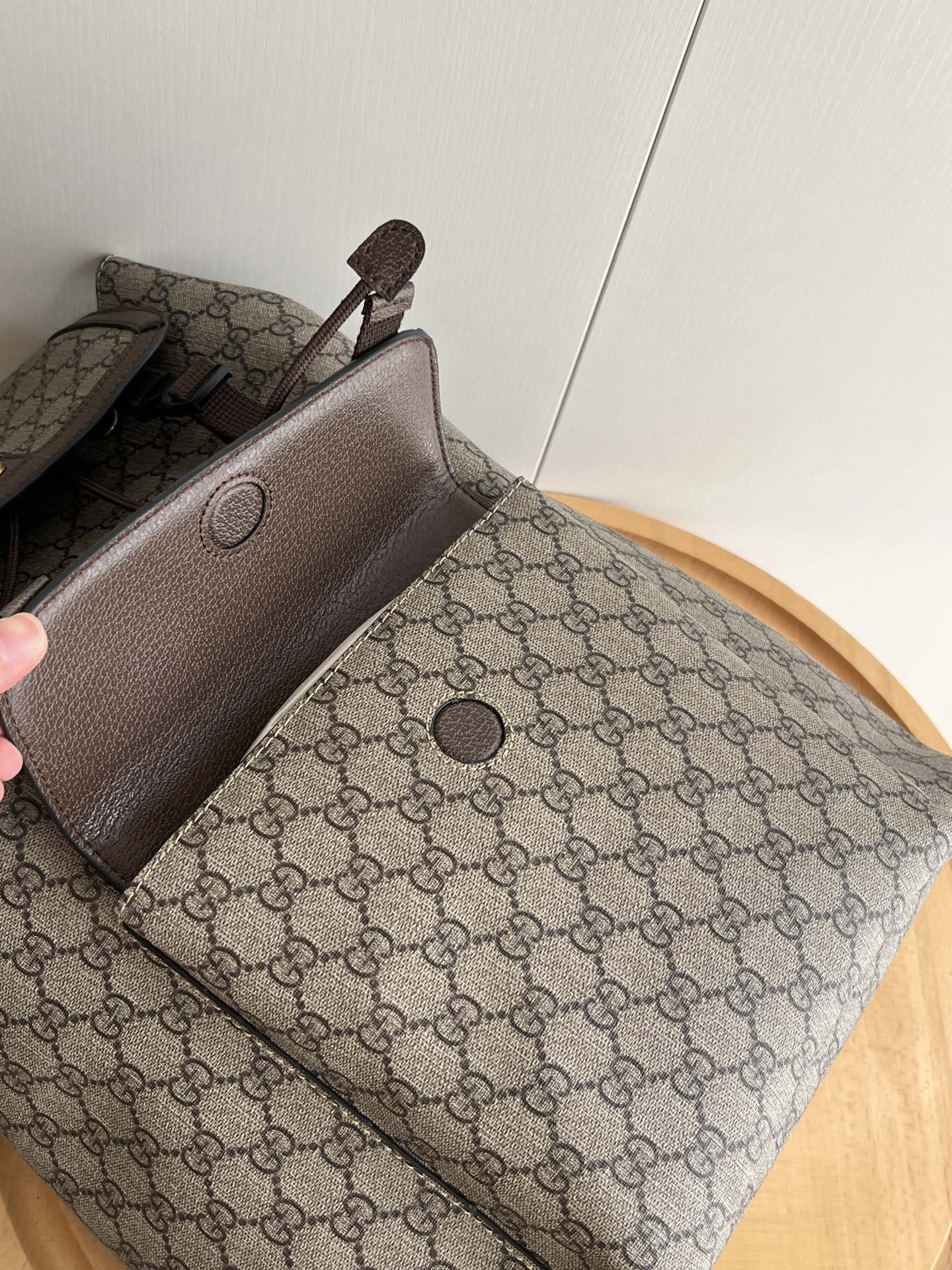 Popular bucket bag shoulder bag handbag light luxury backpack simple shoulder bag men’s and women’s single commuter-without packaging box