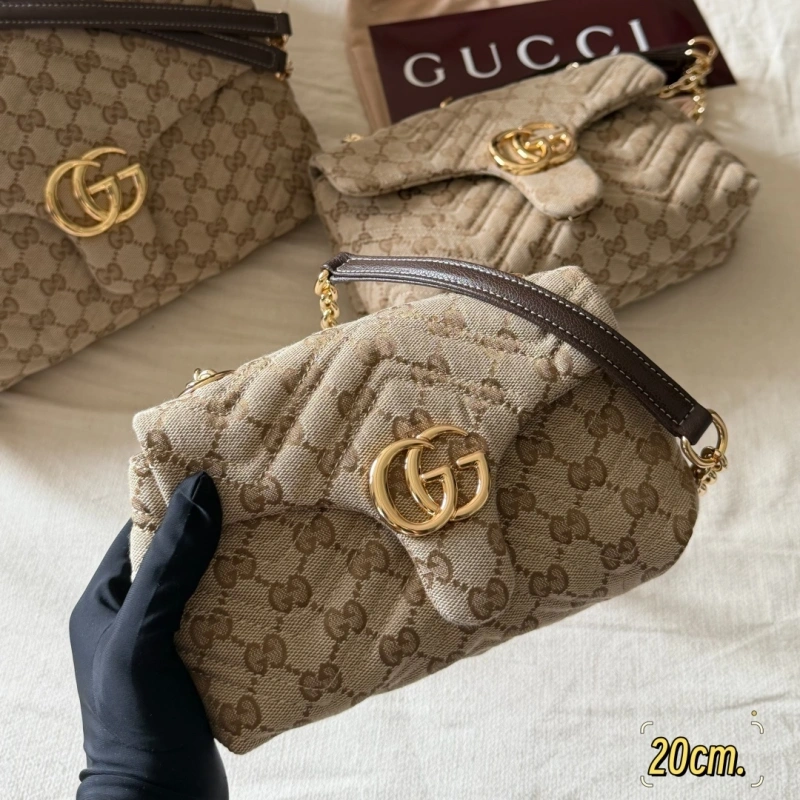 Ultimate Old Money Style: V-Shaped Diamond Quilted Design-box