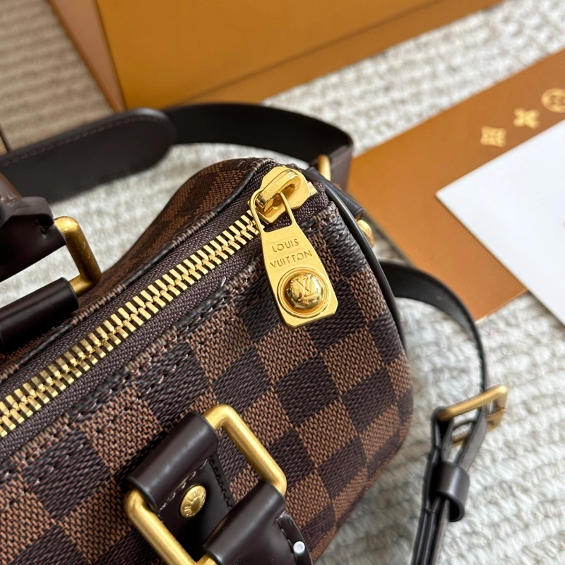 Pillow bag handbag-box