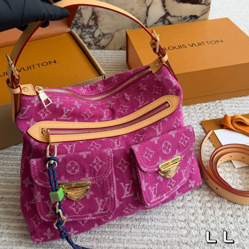Denim bags are perfect for spring and summer-box