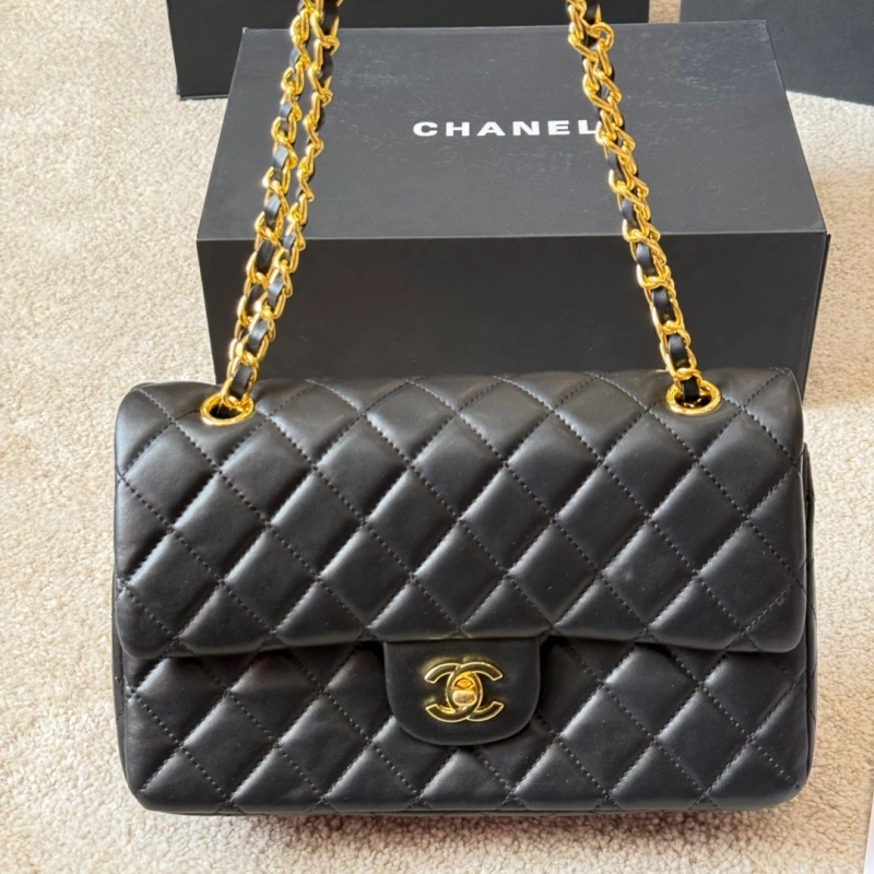 Classic Flap Bag with Chain Strap-box