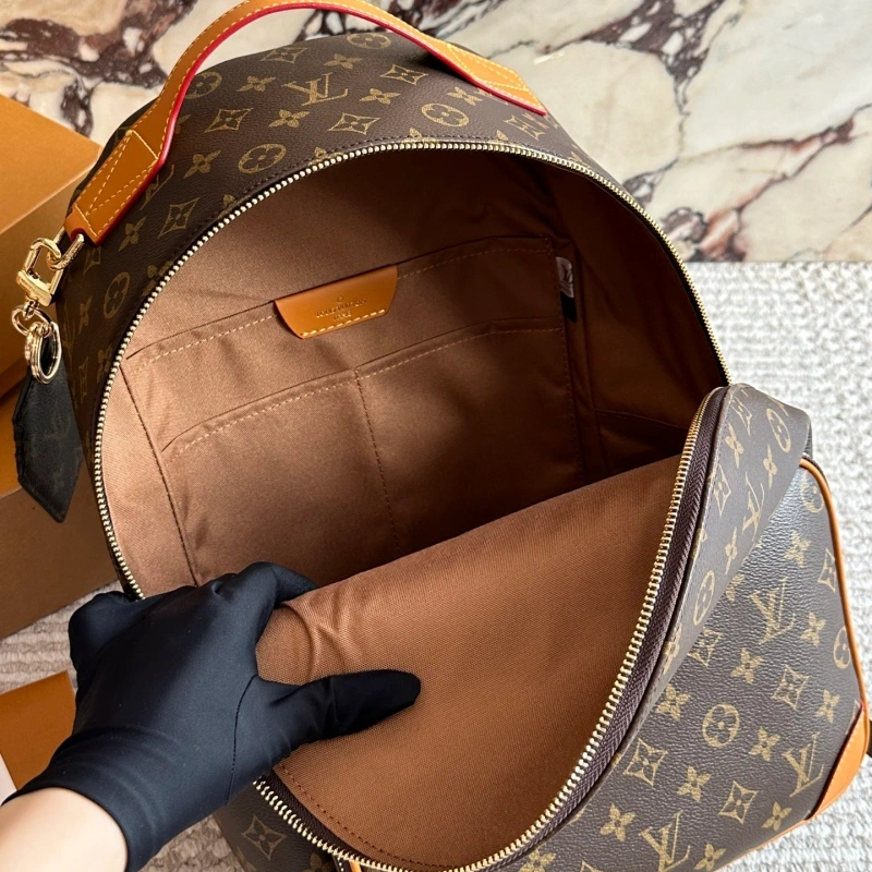 A must-have backpack for classic hipsters-no box