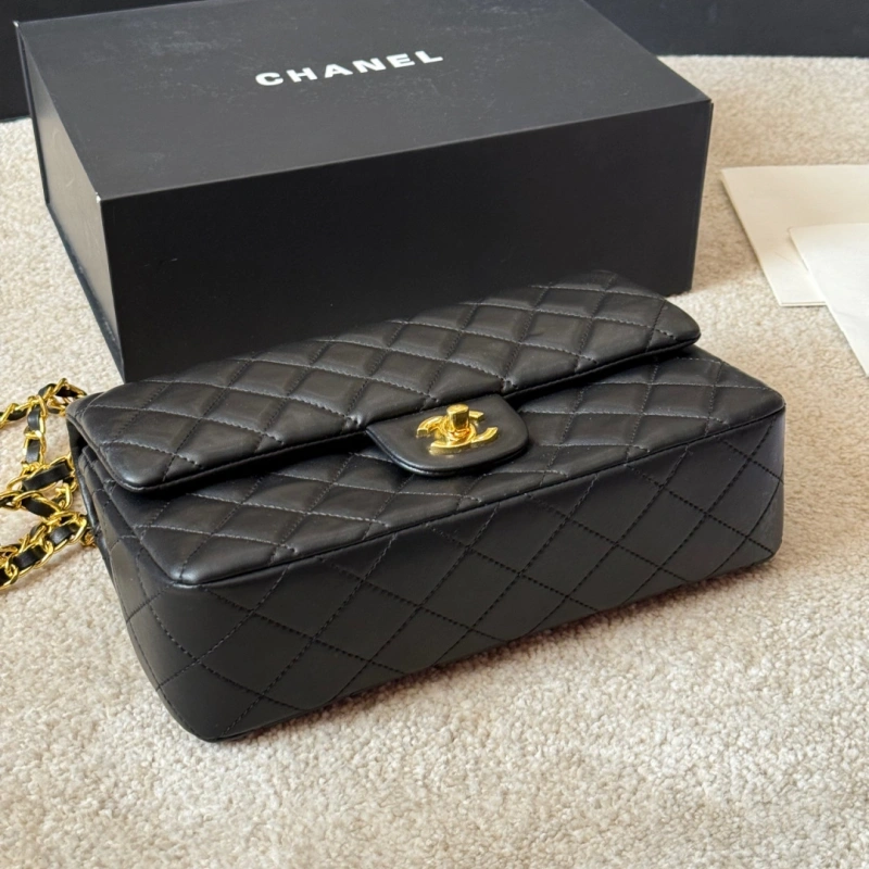 Classic Flap Bag with Chain Strap-box