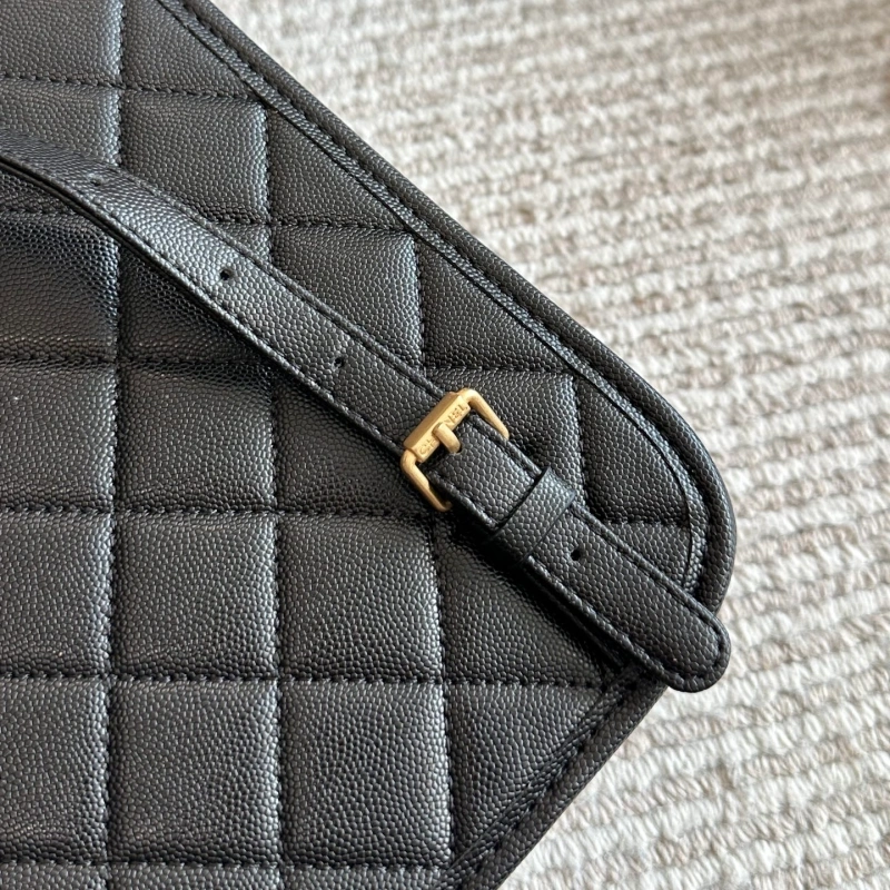 Caviar patent leather backpack-box