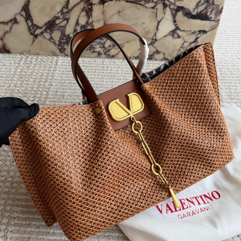 Unique color-blocking with exquisite stitching. Super versatile for any look you desire-no box