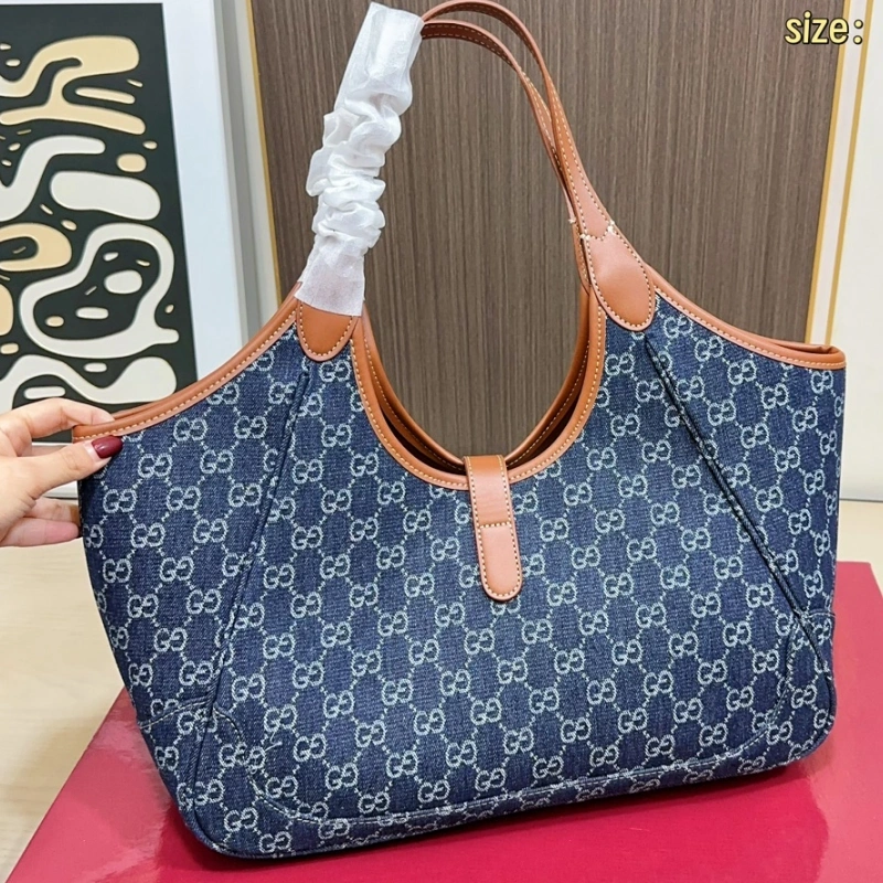 Series Tote Bag with Gift Box