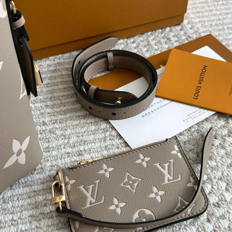 The BB25ss bucket bag-box