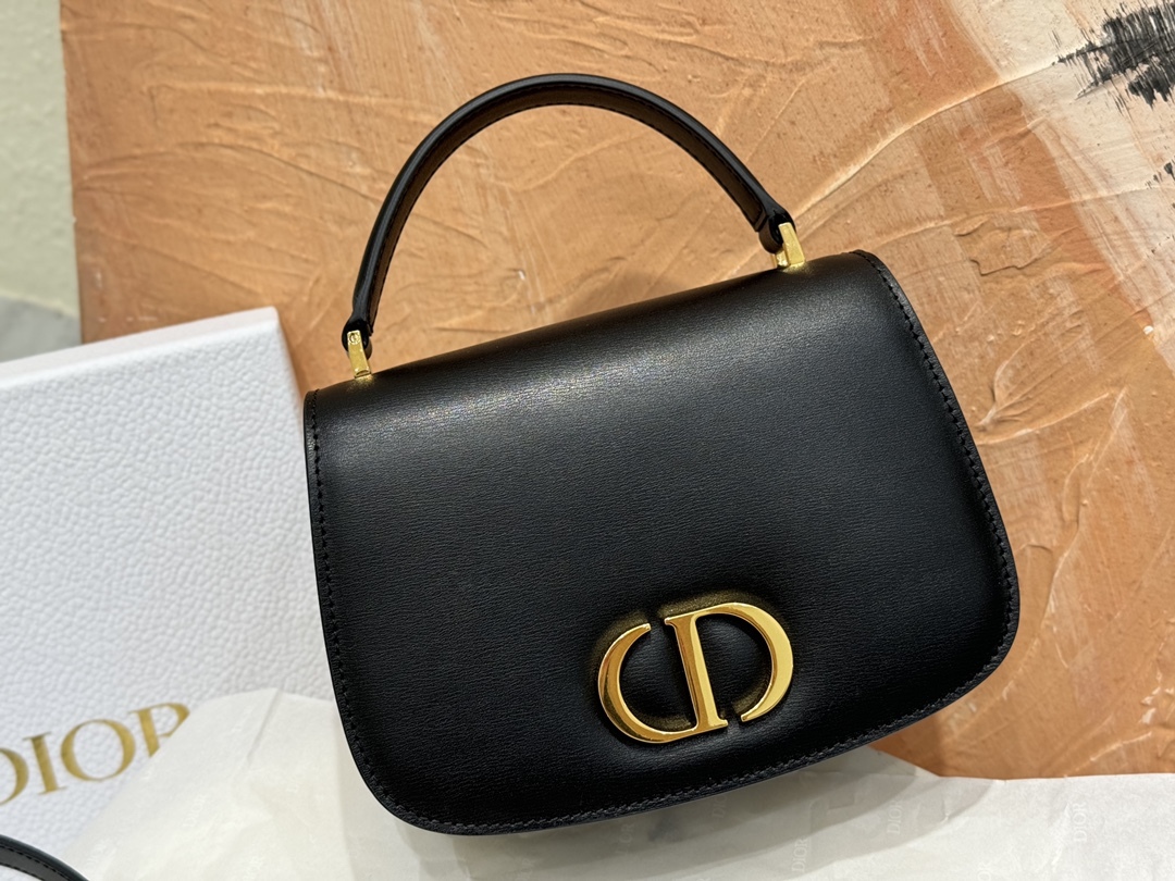 Crossbody Handheld Versatile Elegant Bag Classic Simple Women’s Bag-comes with gift box