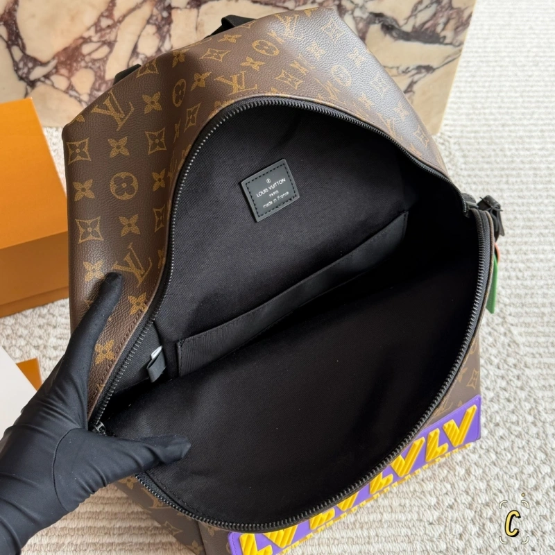 Classic Essential Backpack for the Stylish Crowd-no box