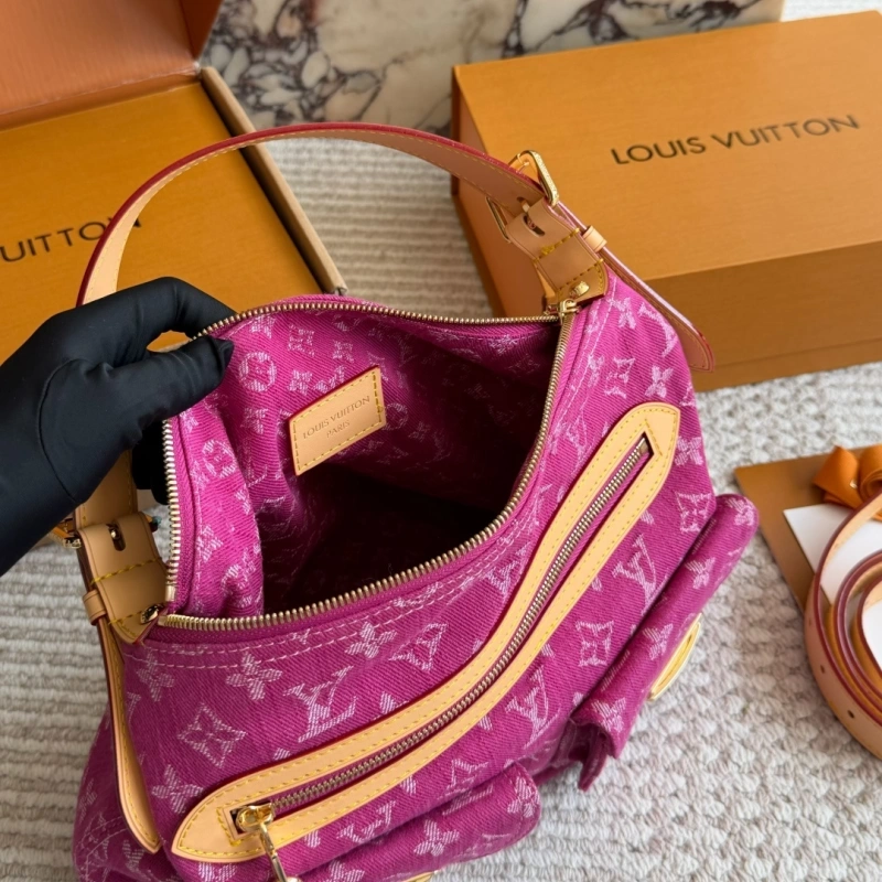 Denim bags are perfect for spring and summer-box