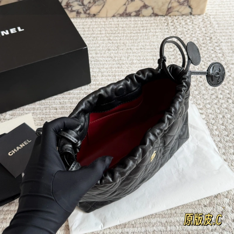 Sheepskin Cloud Bag, Black Quilted-box