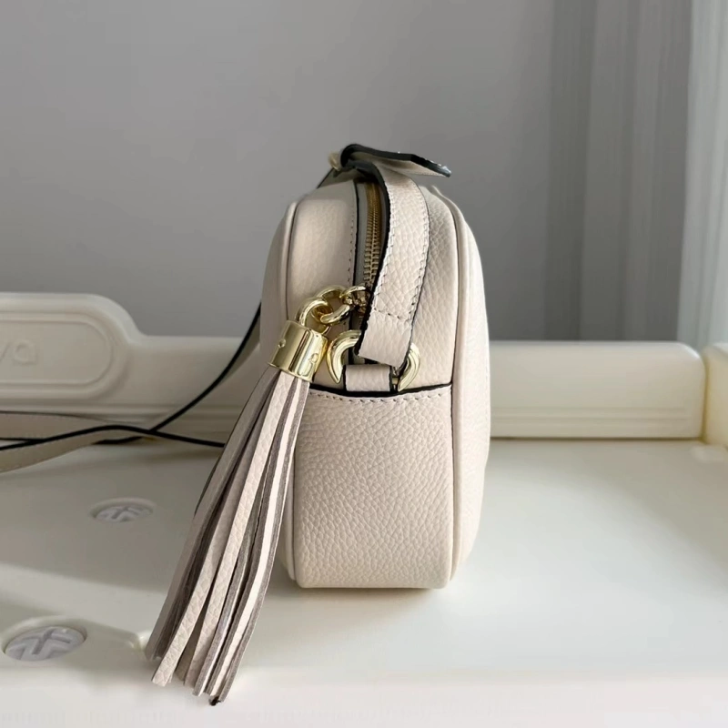 “The classic beige is back!”-box