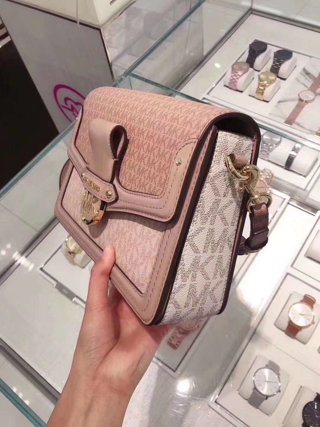 Advanced fashion trendy leather shoulder bag, fashionable commuting diagonal cross bag, women’s retro small square bag-comes with gift box