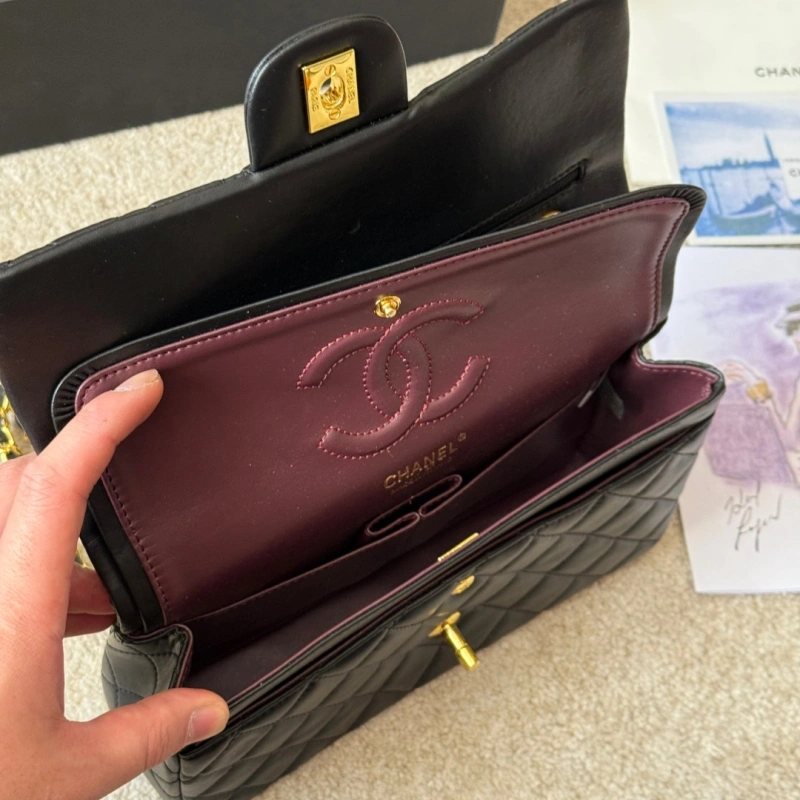 Classic Flap Bag with Chain Strap-box