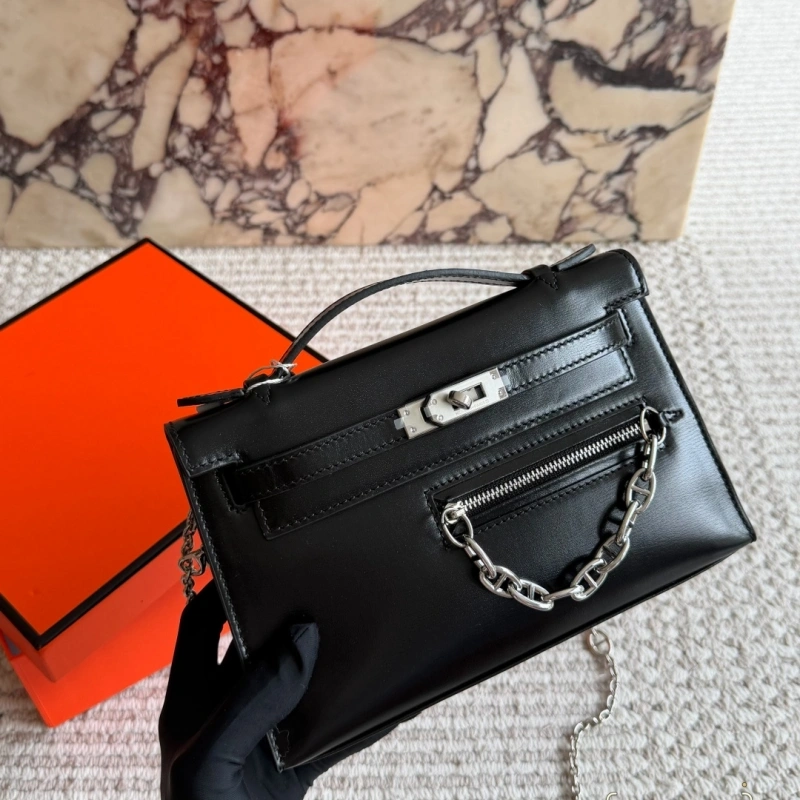 Genuine leather with silver buckle, comes with a free pig nose chain-box
