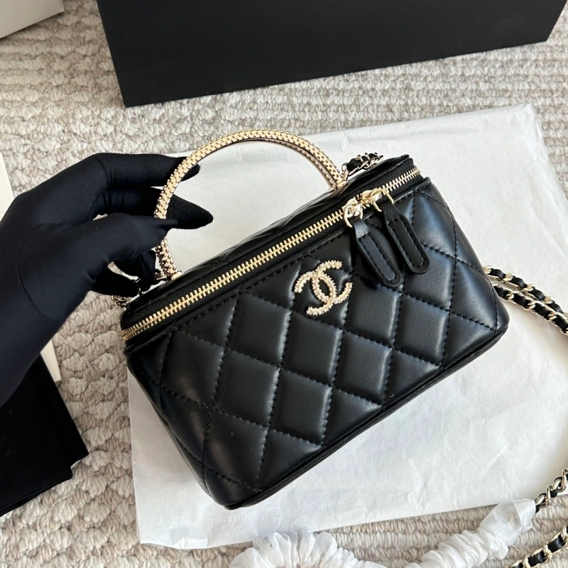Glossy gold label diamond plaid sheepskin handle long box bag-box
