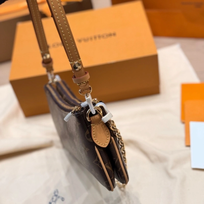 Multi-color shoulder bag-box