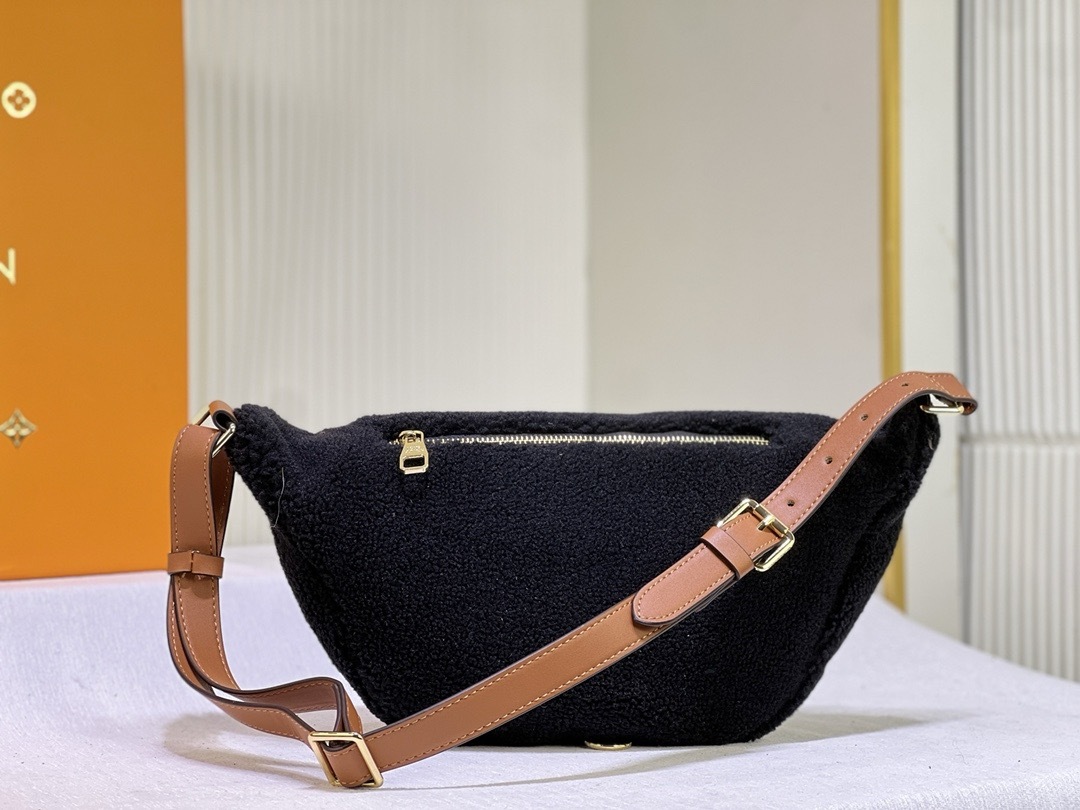 LV fashion new backpack casual waist bag cross-body bag outdoor sports backpack-without packaging box