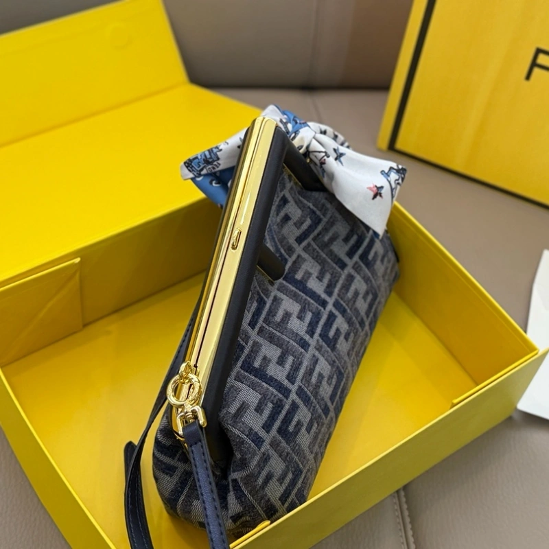 Clip Wrap First -box