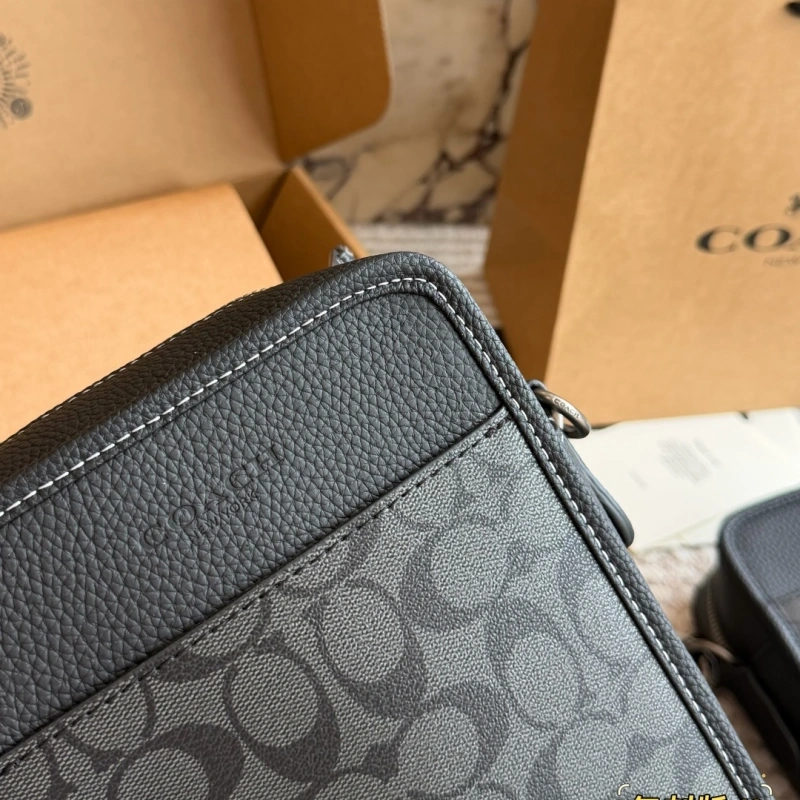 C’s new arrival: Black camera bag-box