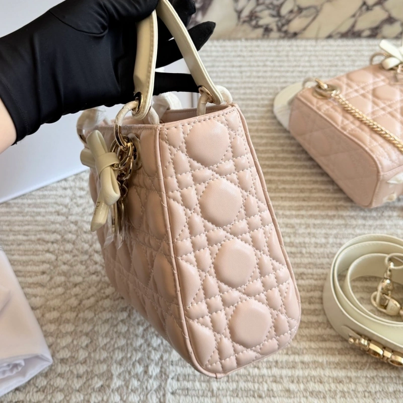 D’s Lady Dior bow-box