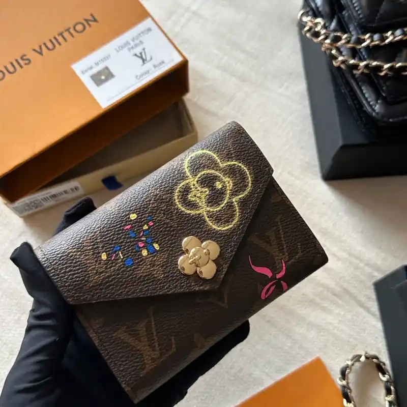 L family Doudou wallet-box