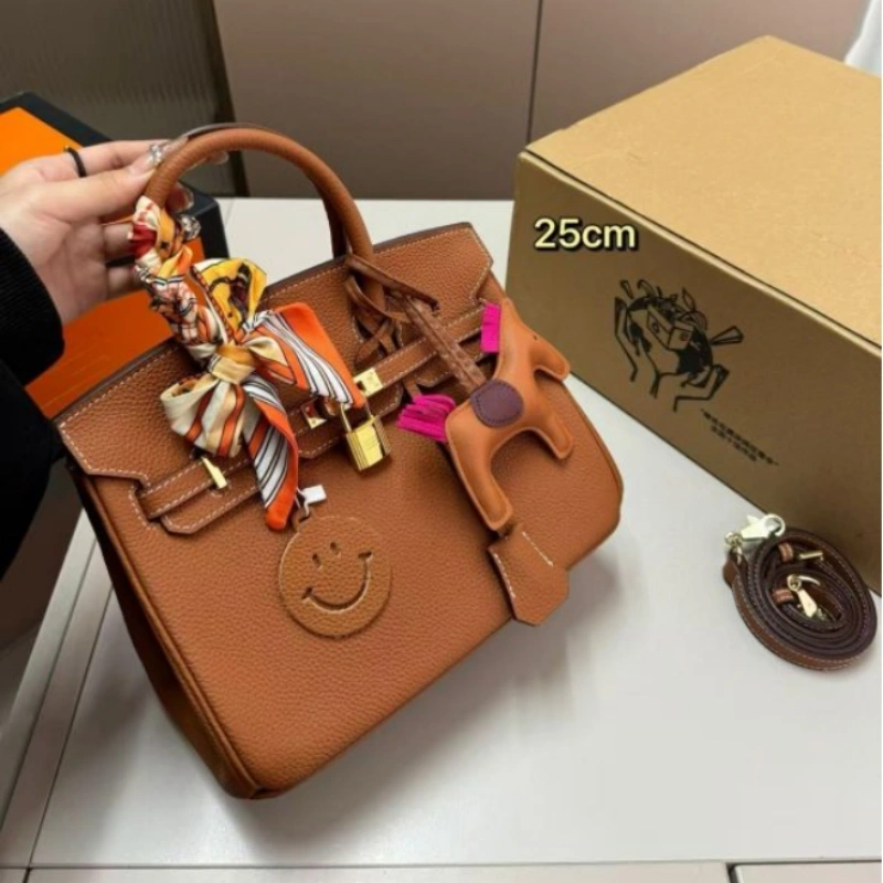 women’s new handbag, large capacity Kelly bag-comes with gift box