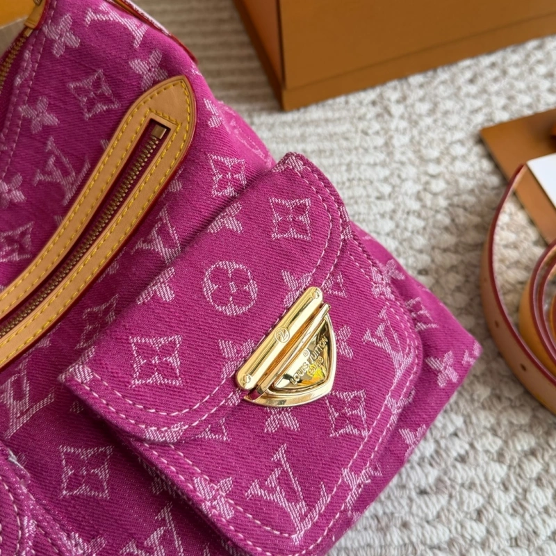Denim bags are perfect for spring and summer-box