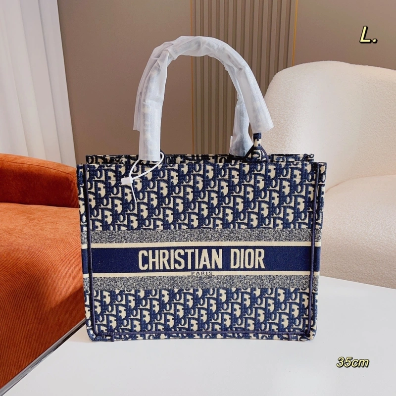 Embroidered tote, available in 3 sizes-box
