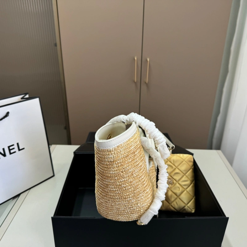 Chain-strap Woven Shopper-box