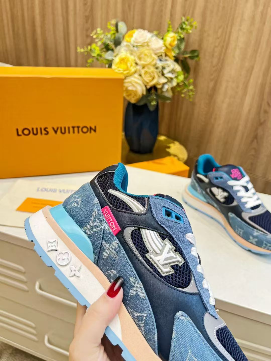 LV  sneakers
