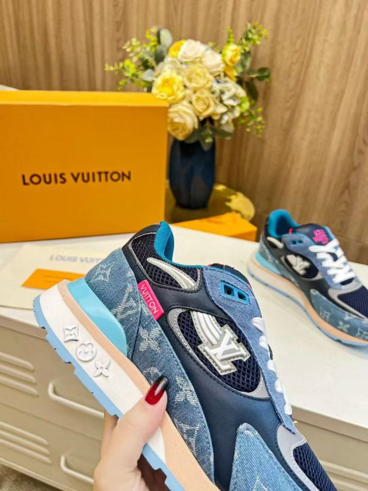 LV  sneakers