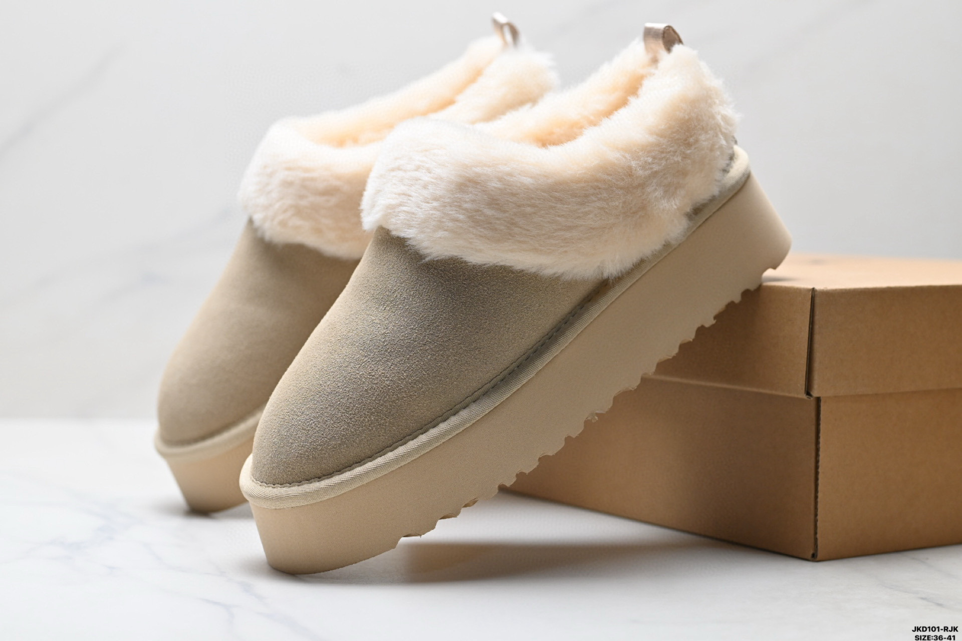 UGG Classic Clear mini