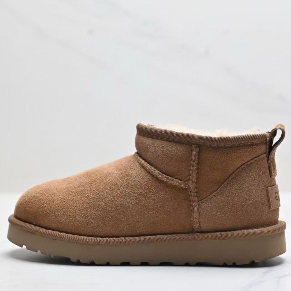 UGG Classic Ultra mini