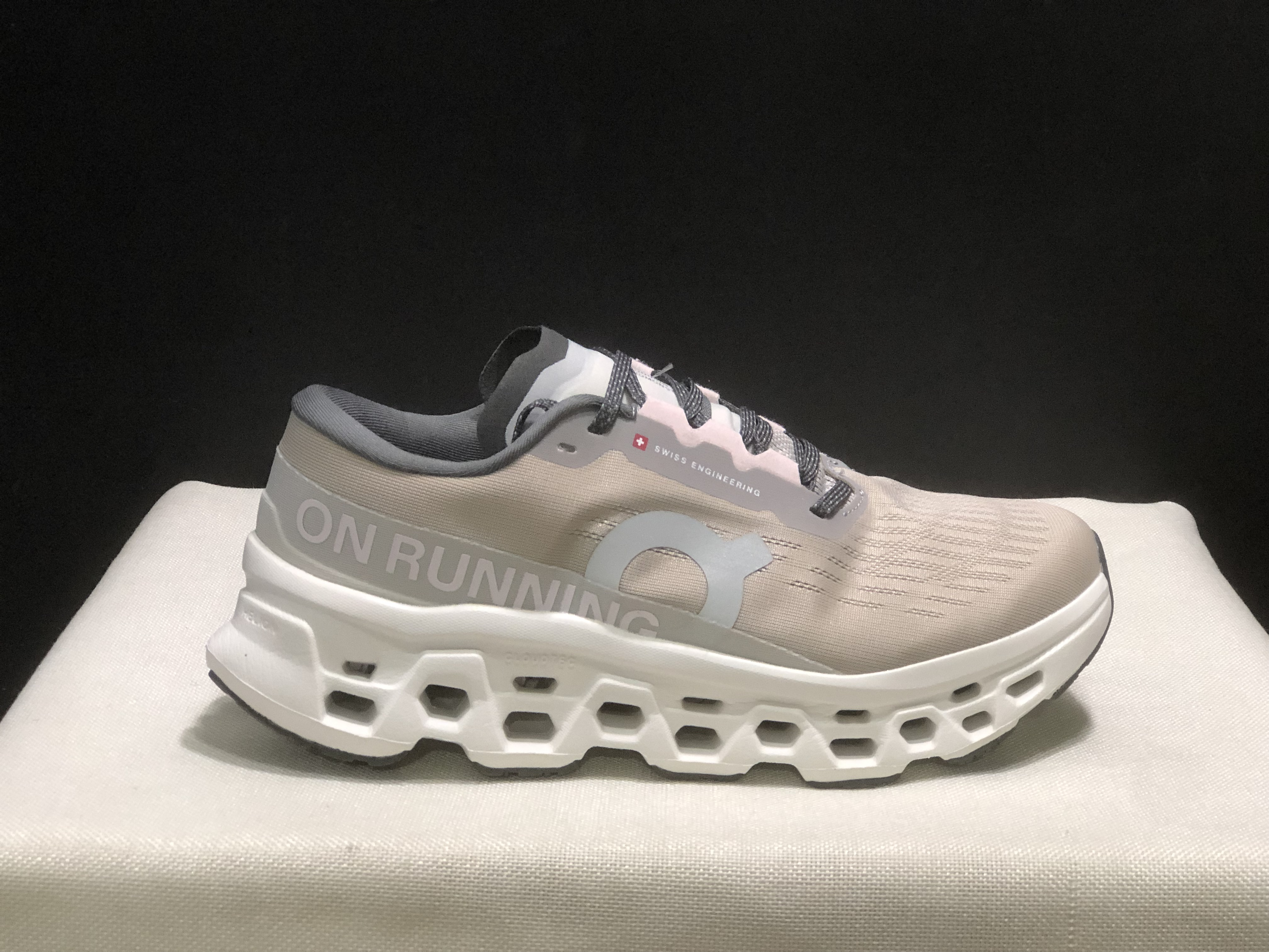 On Cloudmonster 3
