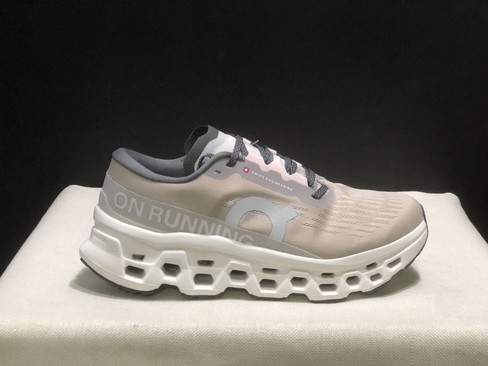 On Cloudmonster 3
