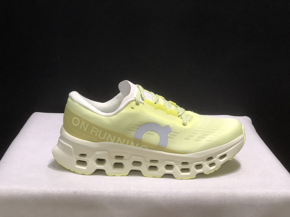On Cloudmonster 3