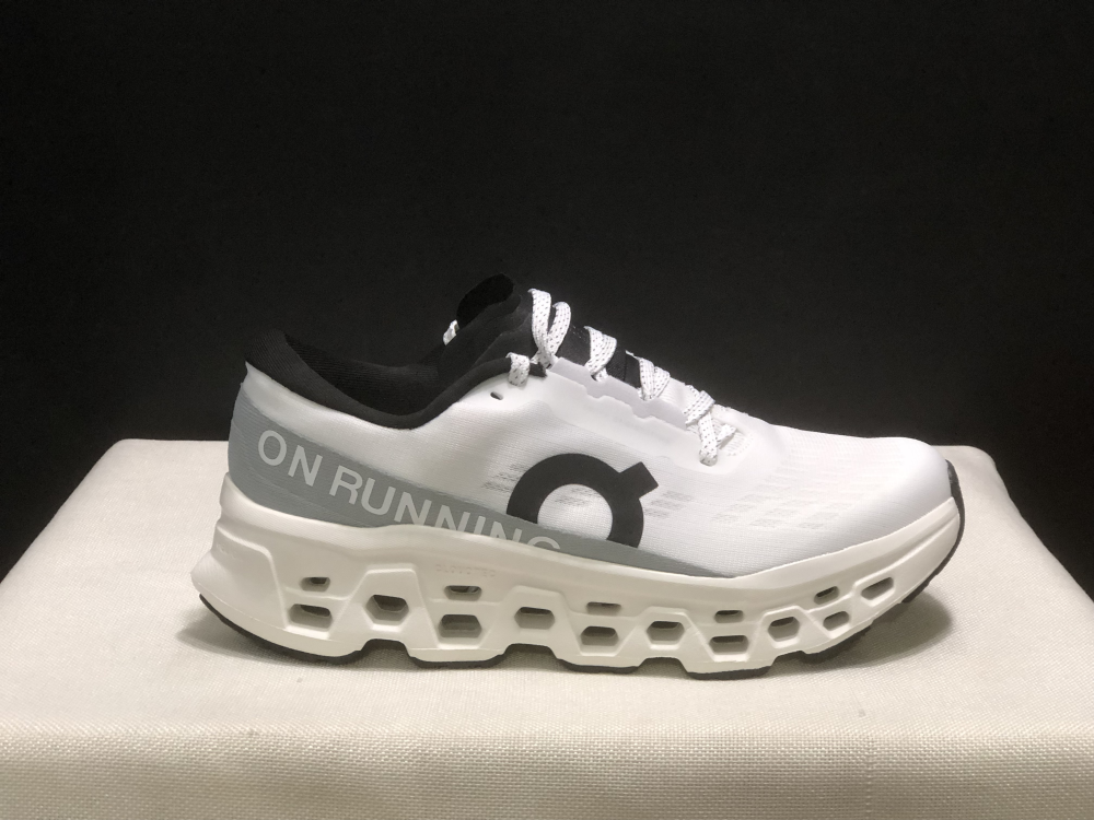 On Cloudmonster 3
